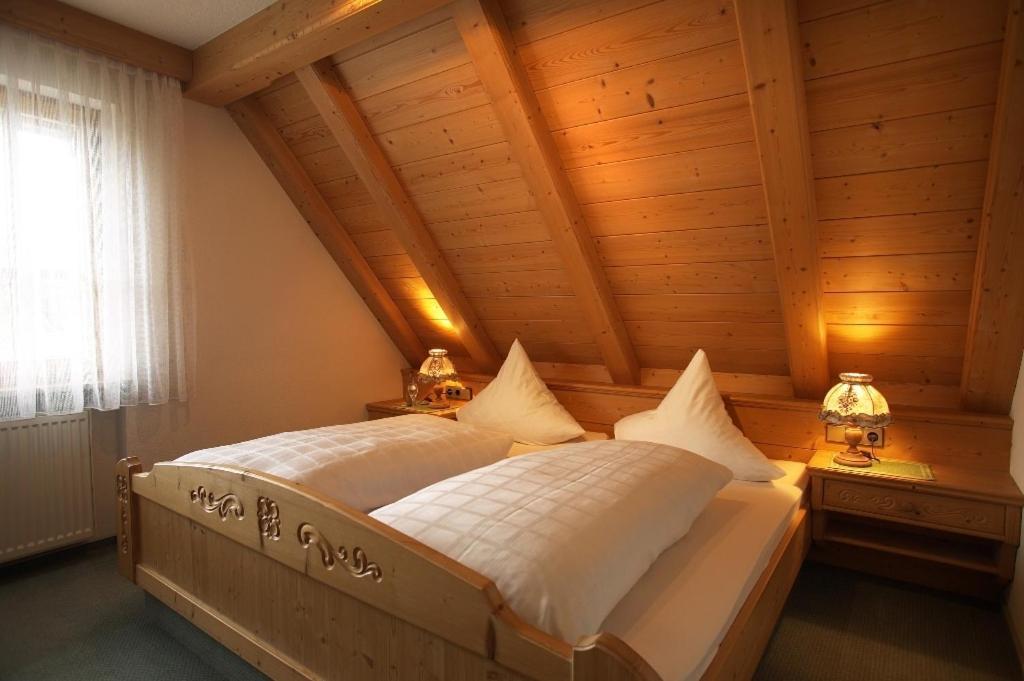 Landgasthof Loewen Neubulach Oda fotoğraf