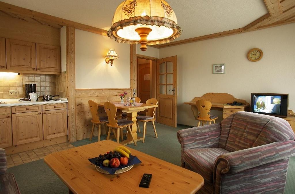 Landgasthof Loewen Neubulach Oda fotoğraf