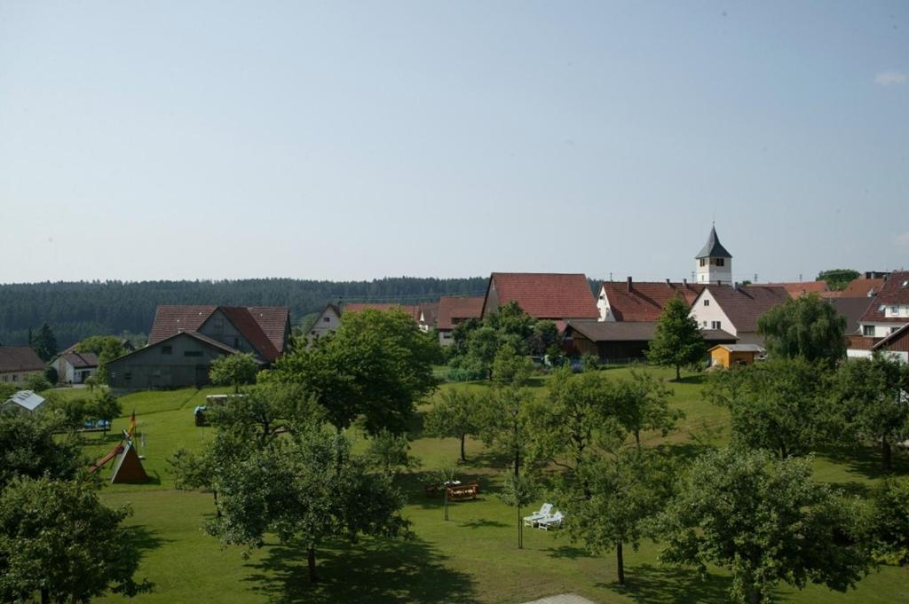Landgasthof Loewen Neubulach Dış mekan fotoğraf
