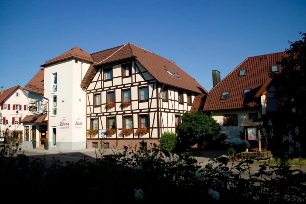 Landgasthof Loewen Neubulach Dış mekan fotoğraf